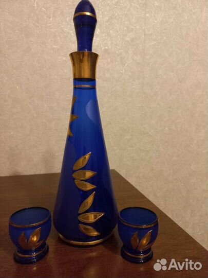 Графин с рюмками