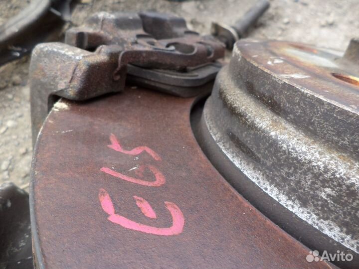 Ступица задняя левая правая BMW E65 E66