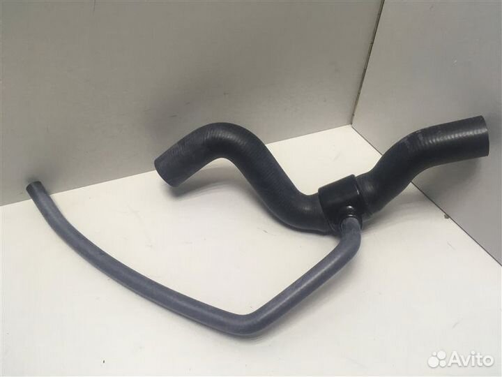 Патрубок охлаждения радиатора Audi 100 C4