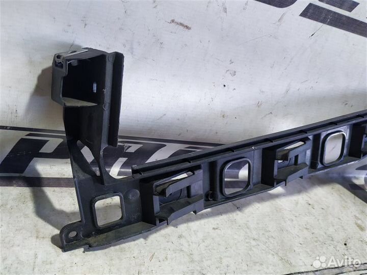 Кронштейн крепления бампера задний правый