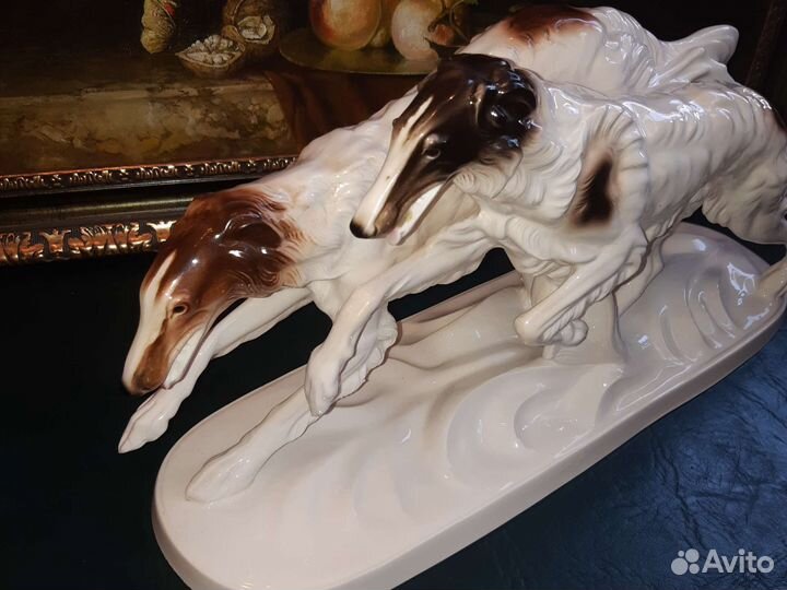 Фарфоровая статуэтка Борзые. Германия. Большая