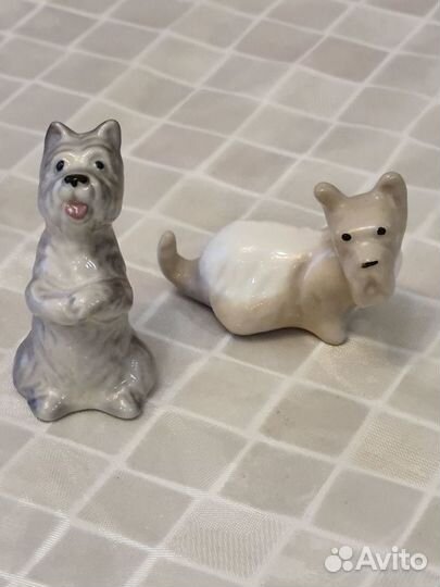 Фарфоровые статуэтки собак
