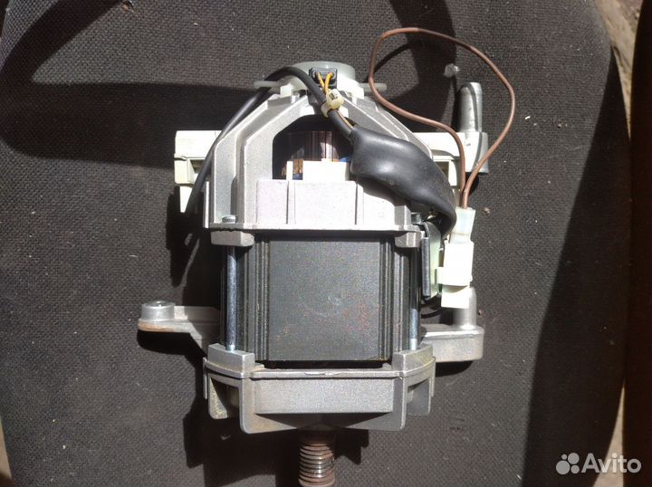 Двигатель от стиральной машины