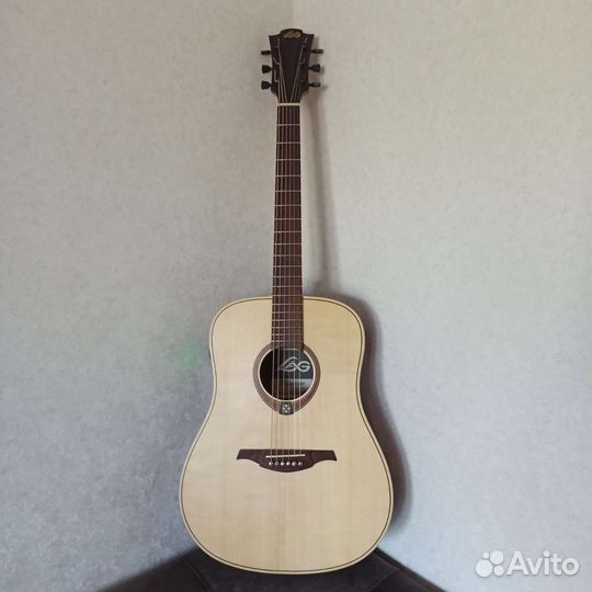 Акустическая гитара Lag T70D с трансакустикой