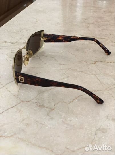 Солнцезащитные очки