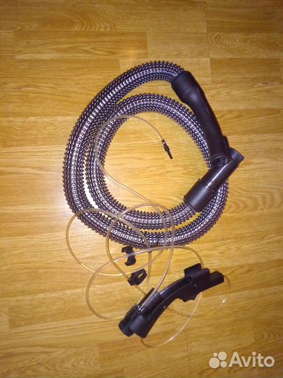 Пылесос Bosch BWD41720 на запчасти