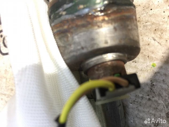 Шторка безопасности Cadillac Escalade III GMT900