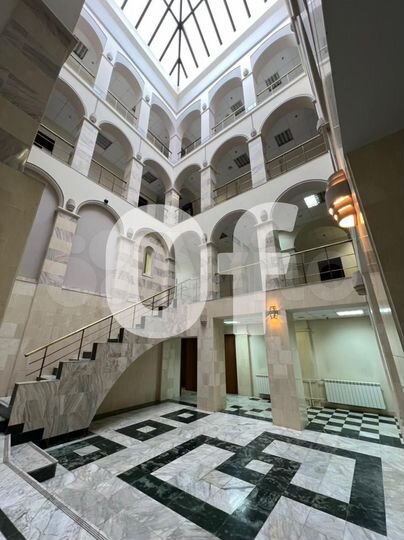 Продам здание, 1493 м²