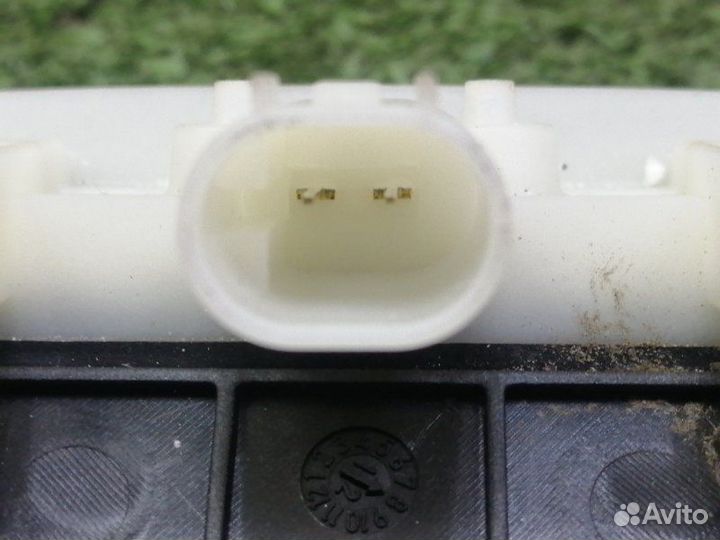 Кнопка открывания багажника Mercedes Glk