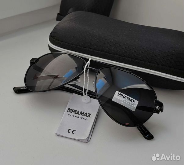 Солнцезащитные очки Aviator черные