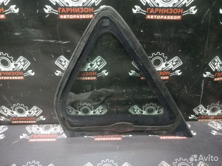 Форточка стекло глухое заднее Mazda 3 bk Хэтчбек