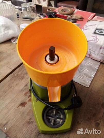 Соковыжималка для цитрусовых JAU J-180