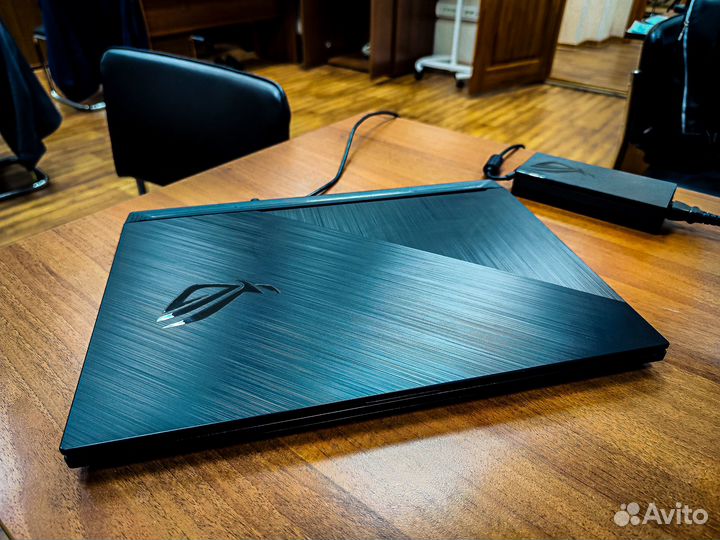 Asus ROG Strix g17 G712LW EV013T