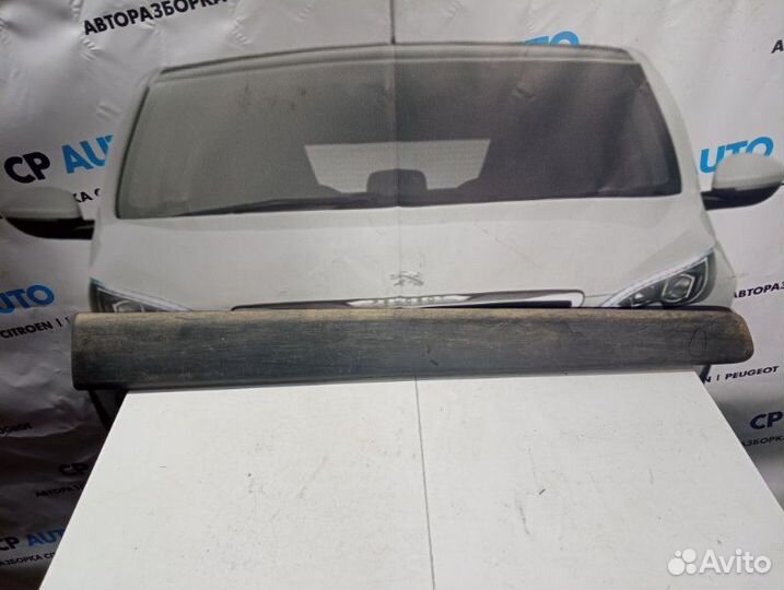 Молдинг двери передний левый Peugeot Partner M59