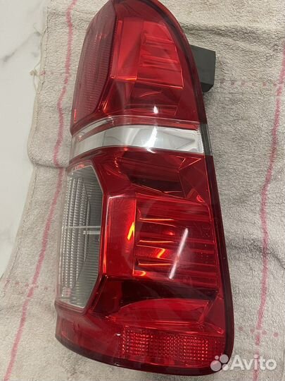 Фара toyota hilux 2011 2015