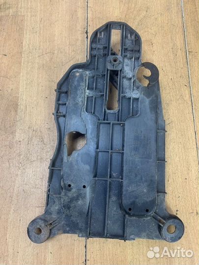 Полка аккумулятора Opel Corsa C