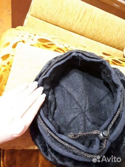 Женские меховые шапки