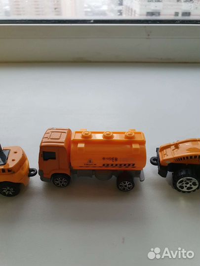 3 машинки маленькие Технопарк