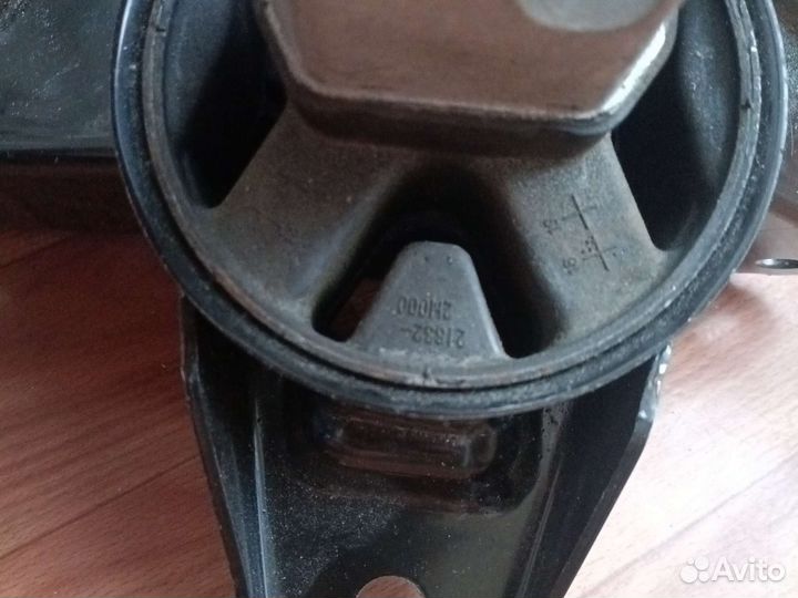 Подушка АКПП kia