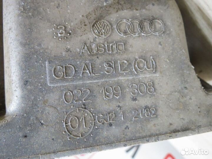 Кронштейн двигателя Volkswagen Touareg