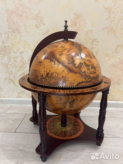 Глобус бар деревянный