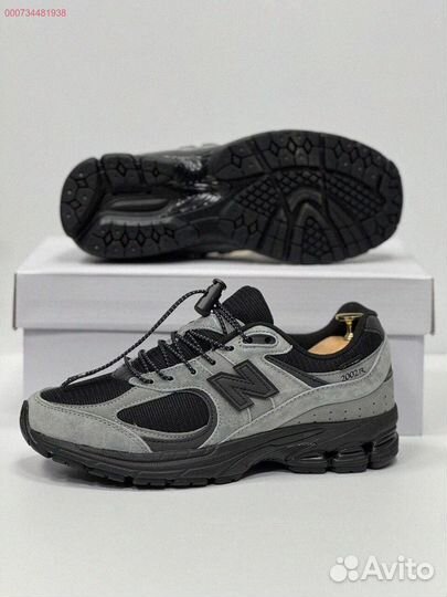 Кроссовки New Balance 2002R для стильных мужчин