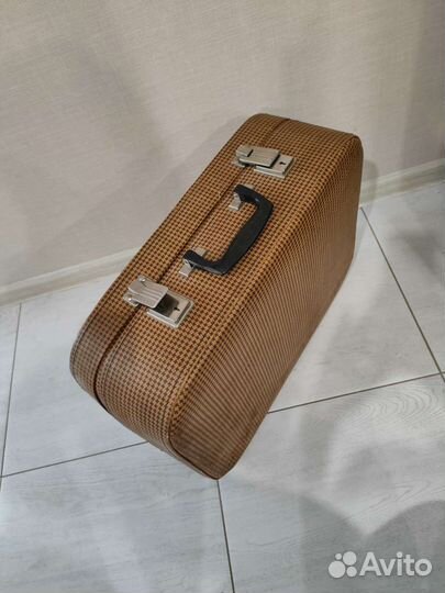 Чемодан СССР состояние смотрите на фото