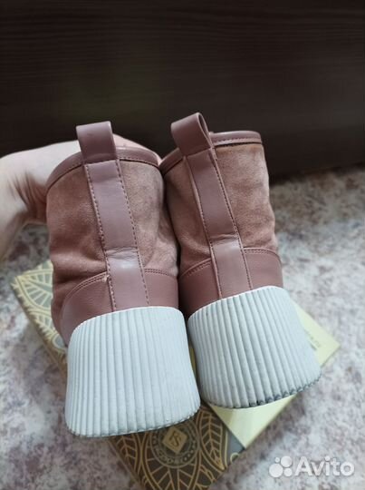 Ботинки женские