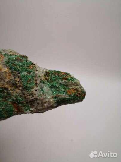 Мусковит (фуксит). Липовское, Урал