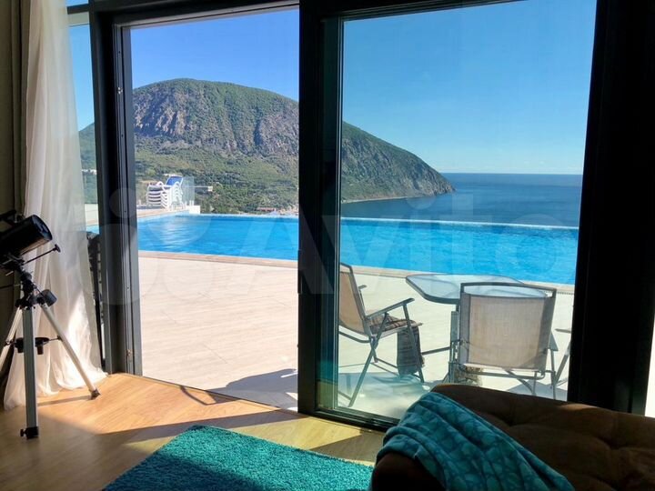 3-к. квартира, 70 м², 1/12 эт.