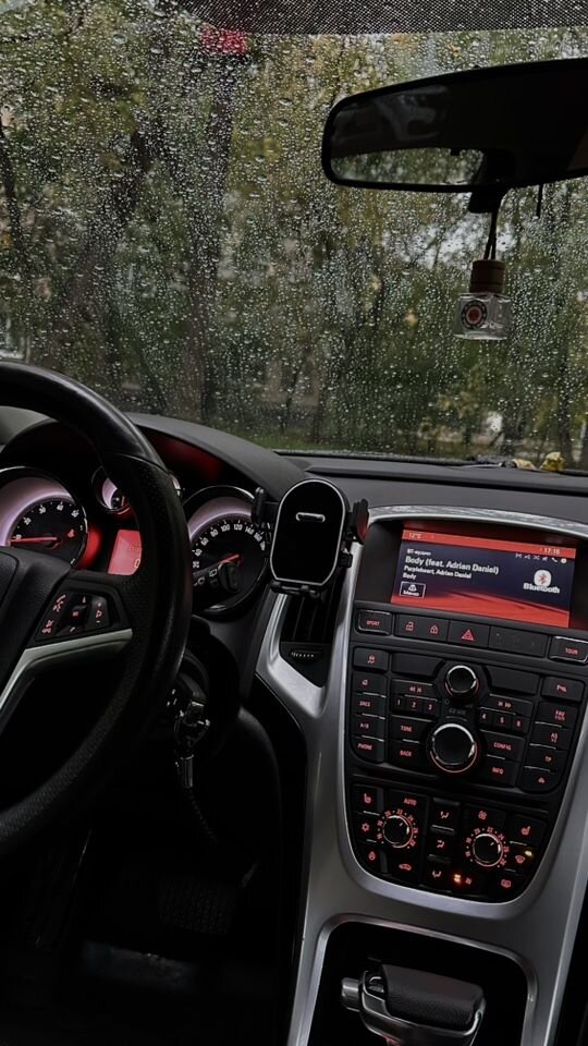 Opel Astra GTC: фото владельца