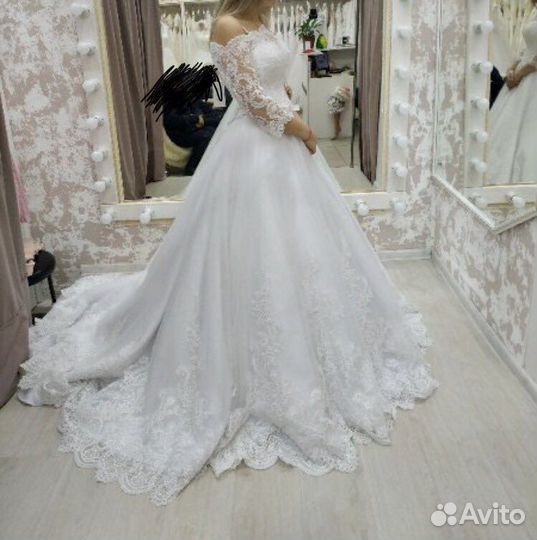 Платье свадебное с кольцами