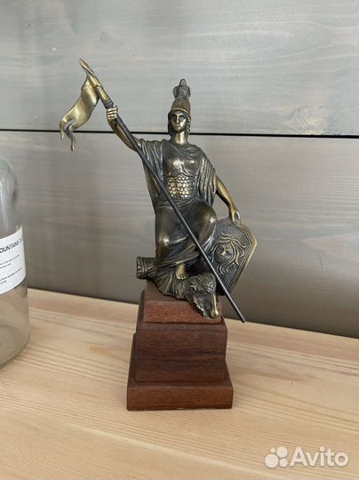 Бронзовая статуэтка