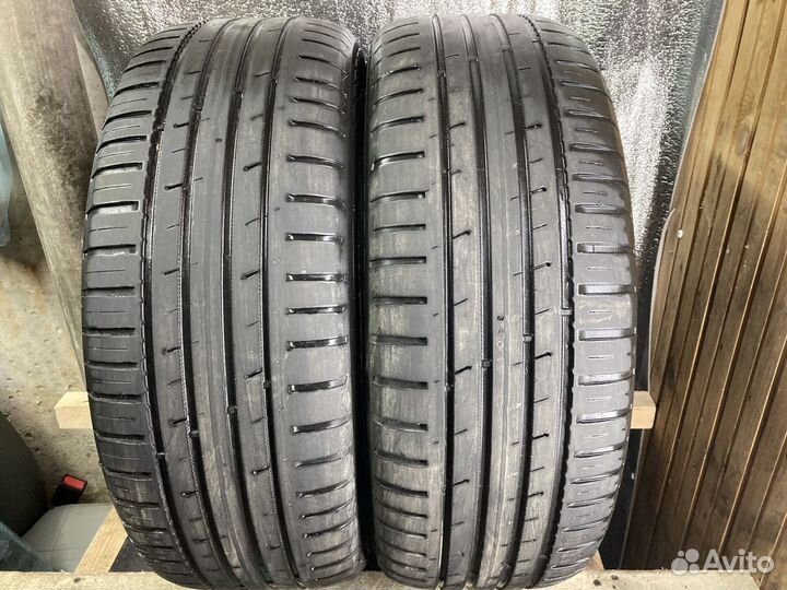 Nokian Tyres Hakka Blue 2 215/60 R16 99V