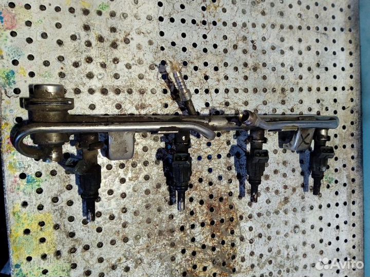 Рейка топливная (рампа) Audi A6