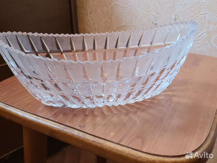 Ваза хрустальная