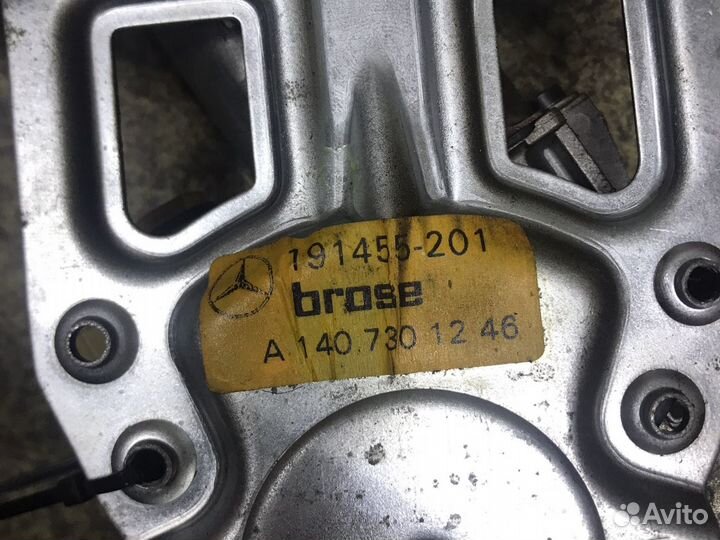 Мерседес 140 стеклоподъемник зад правый