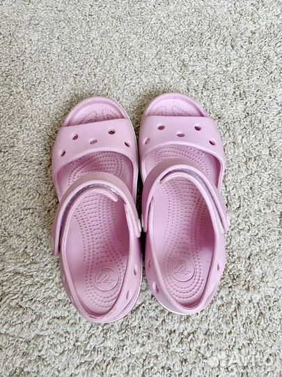 Сандалии crocs j2