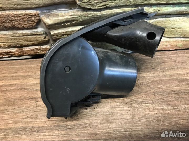 Дефлектор воздушный передний левый Ваз Калина 1118