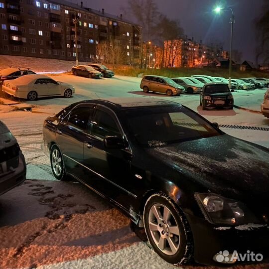 Toyota Crown 2.5 AT, 2004, 300 000 км