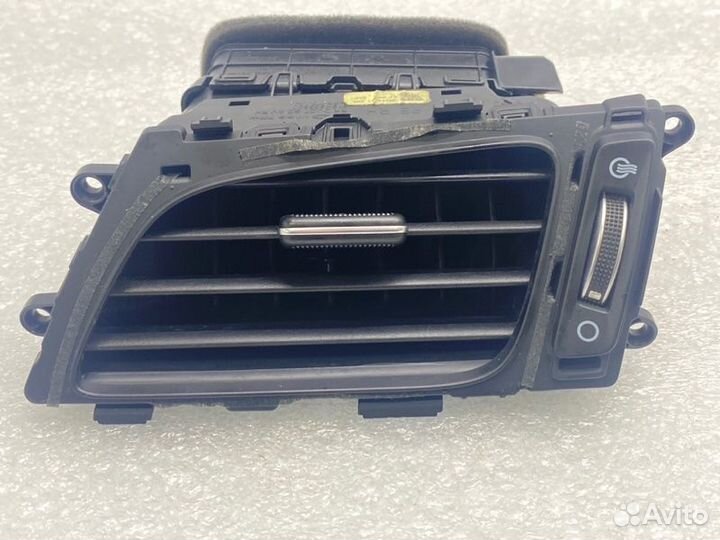 Дефлектор воздушный передний правый Hyundai Sonata