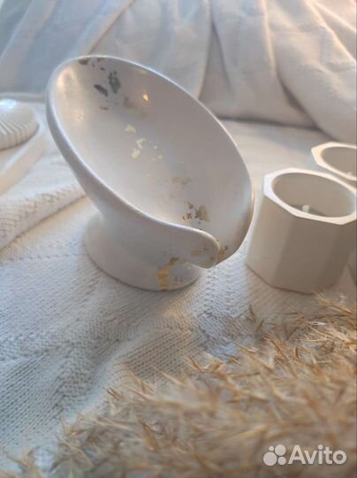 Мыльница со сливом из гипса