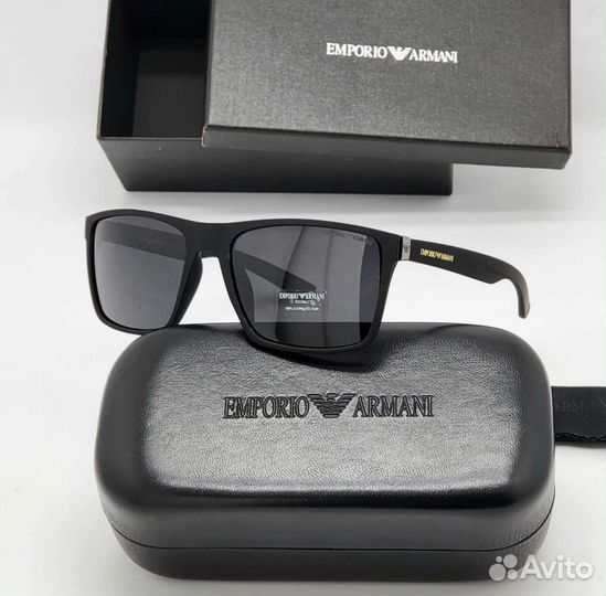 Солнцезащитные очки Emporio Armani