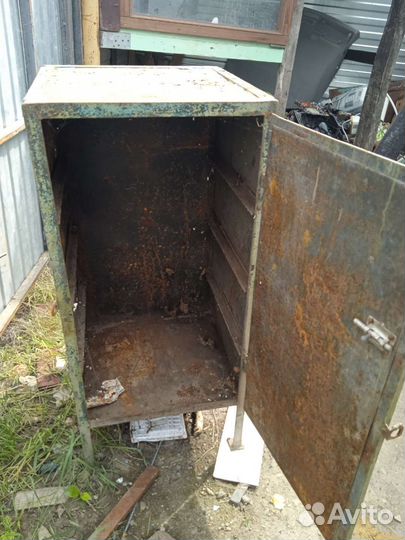 Ящик железный для инструмента и не только