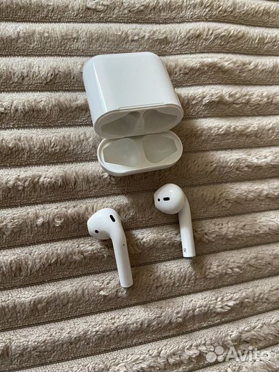 Беспровдные наушники TWS