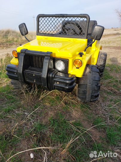 Детский электромобиль jeep