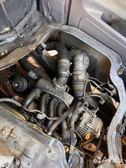 В разборе nissan serena