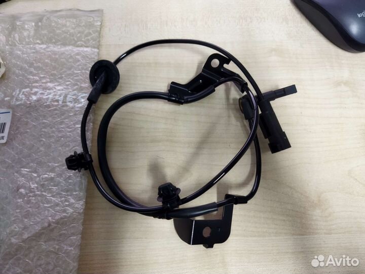 Датчик ABS задний Mitsubishi Lancer ASX Outlander