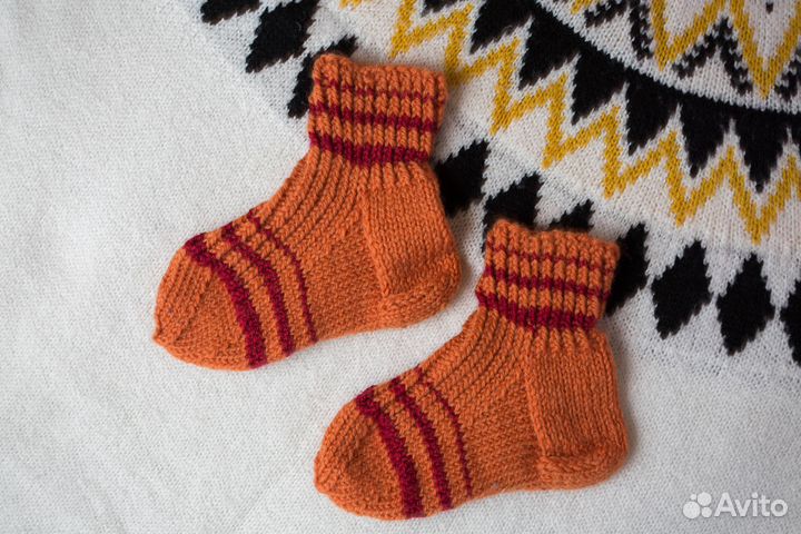 Вязаные носки ручной работы детские
