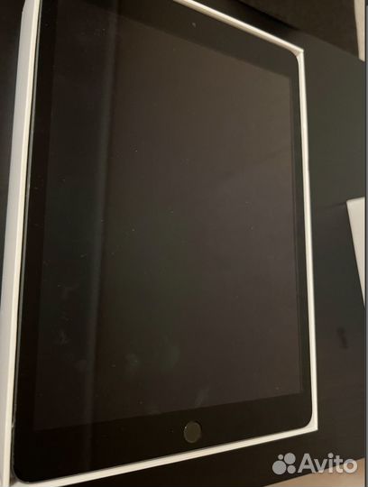 iPad Air Wi-Fi + 128GB Space Gray A2197